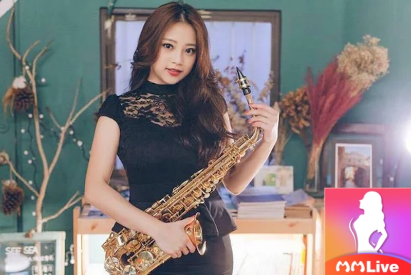  Saxophone Phạm Thu Hiền